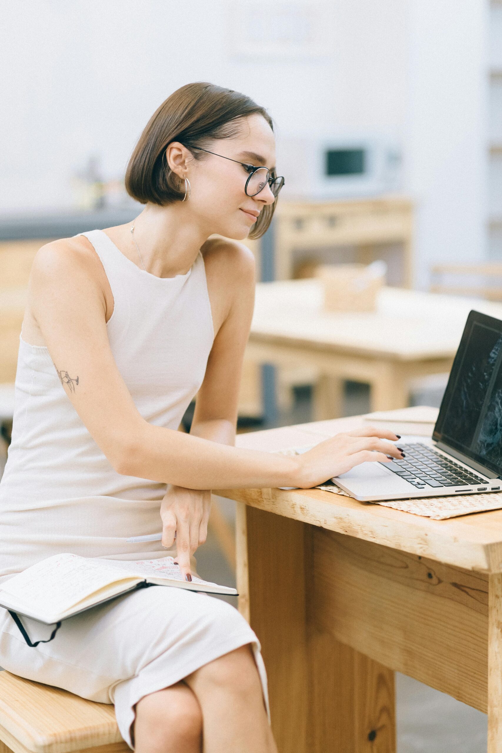 Maximize Your Freelance Earnings: Using Gemini and ChatGPT to Double Your Output